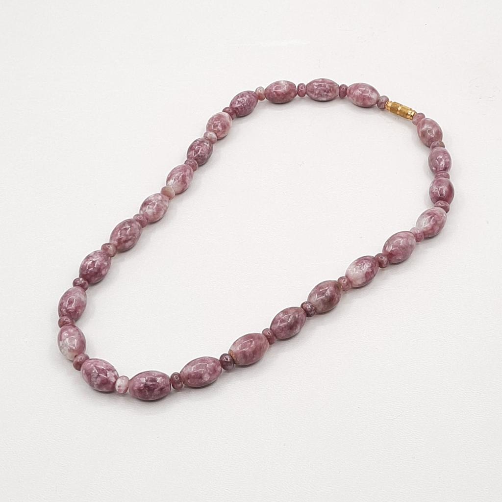 Бусы, лепидолит