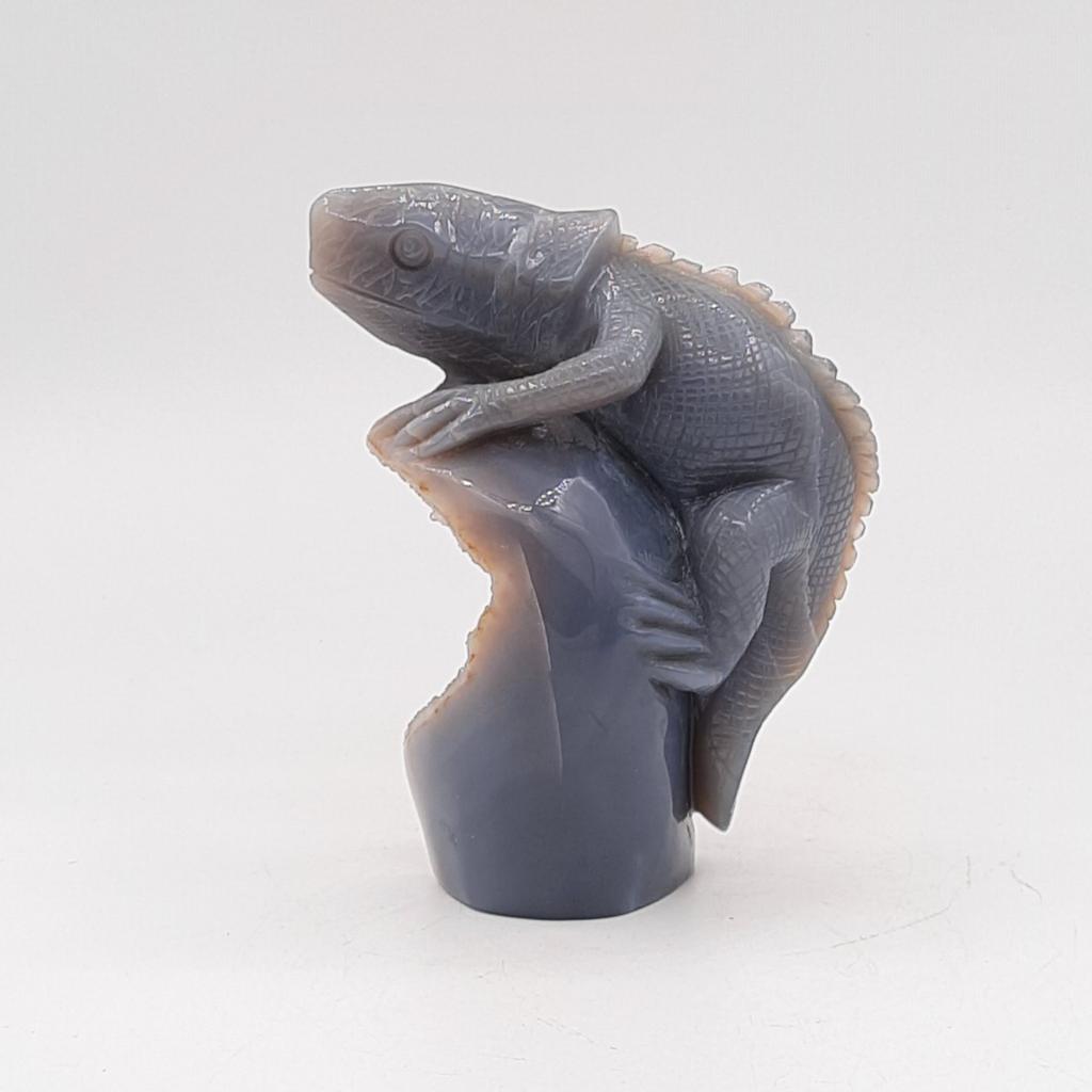 Скульптура "Тритон", агат с аметистовой друзой