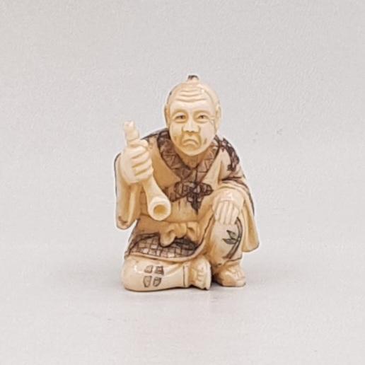 Нэцкэ, кость