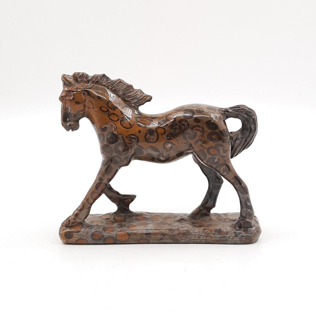 Скульптура "Лошадка", риолит