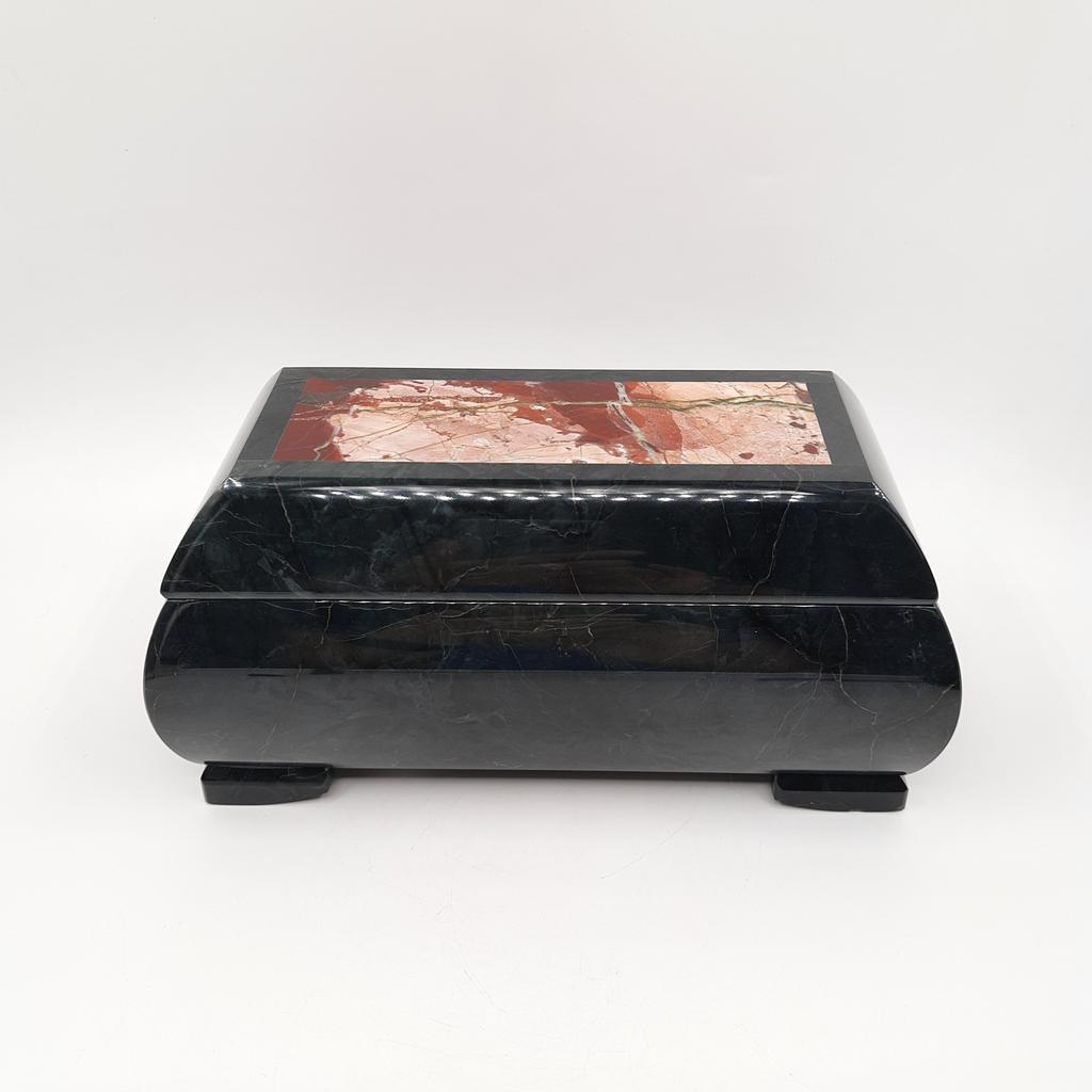 Ларец, яшма Мулдакаевская, Россия, Южный Урал