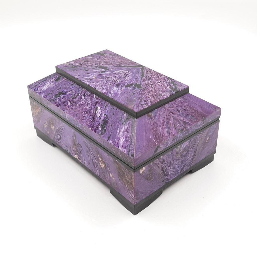 Ларец, чароит