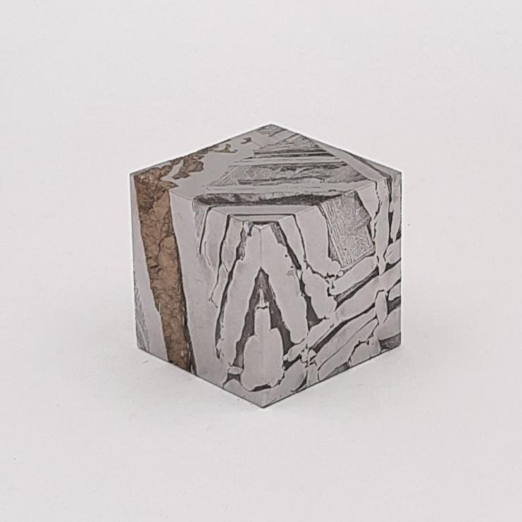 Куб, метеорит Сеймчан, Россия, Магадан