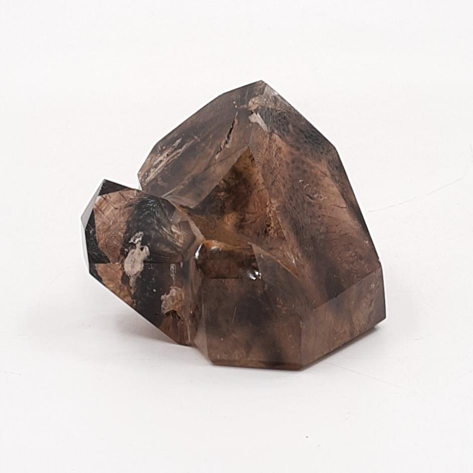 Кристалл, дымчатый кварц с рутилом