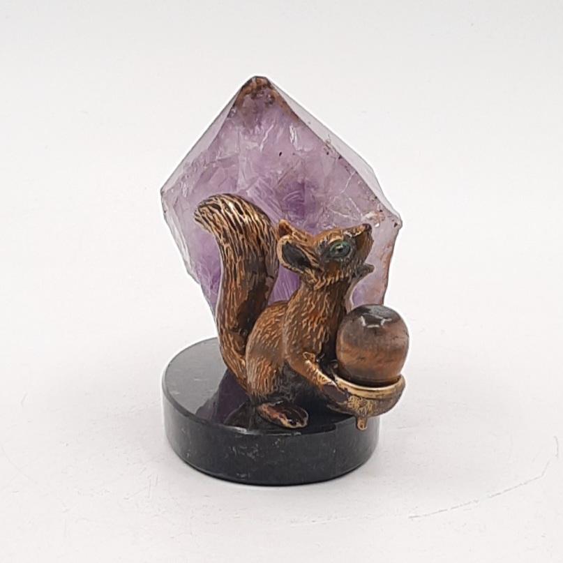 Композиция "Белочка с жёлудем"