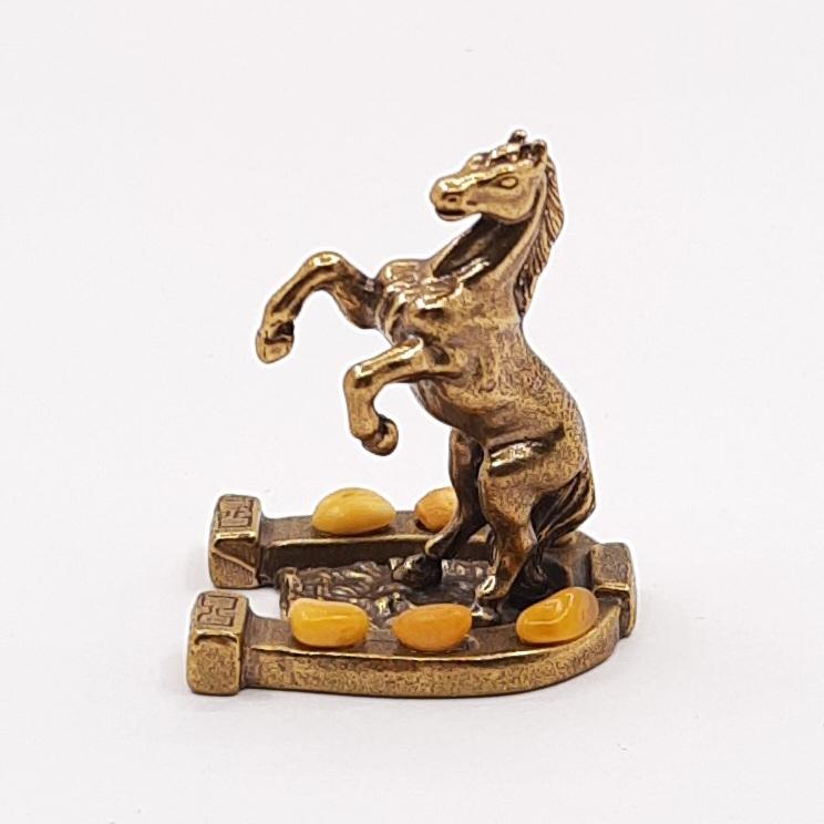 Композиция "Конь на подкове"