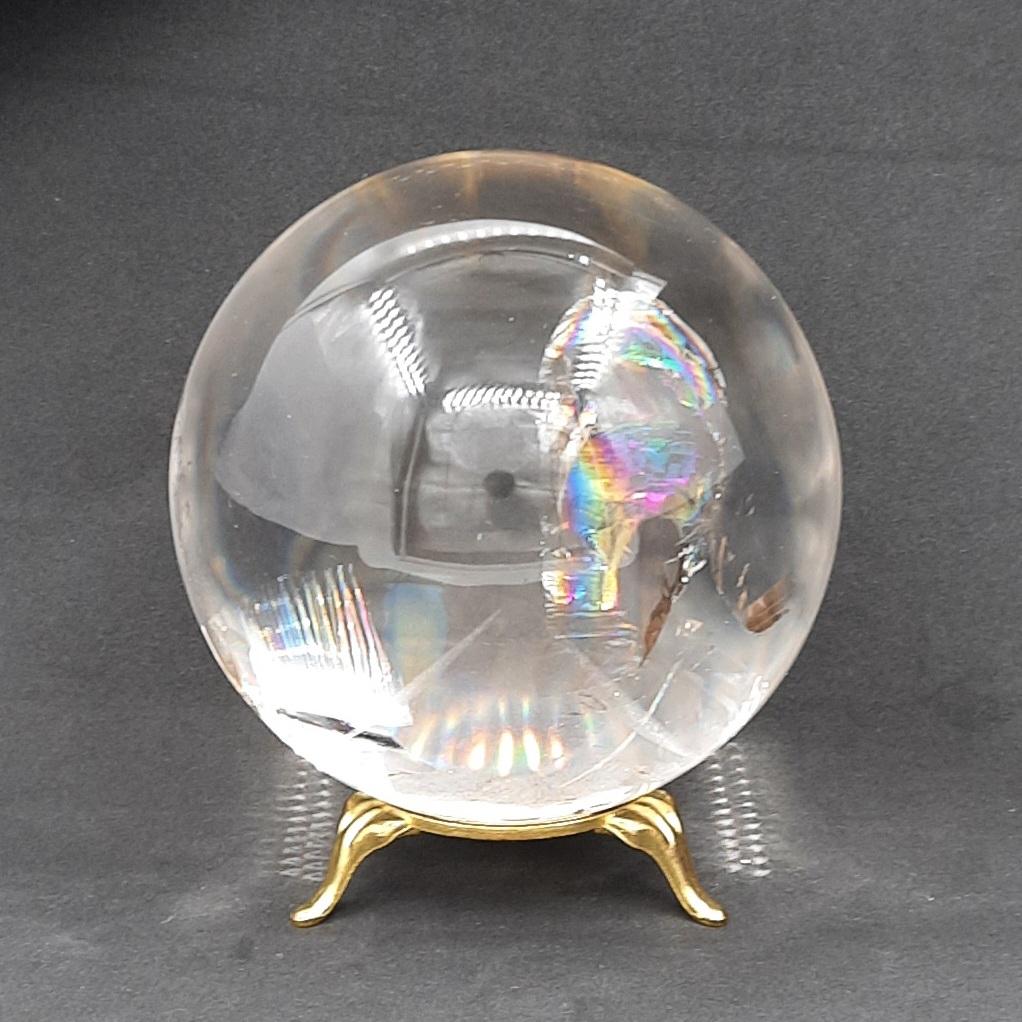 Шар, горный хрусталь с "пирамидой"