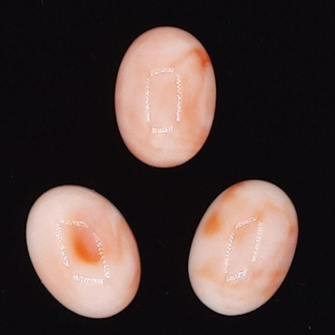 Кабошон, коралл натуральный