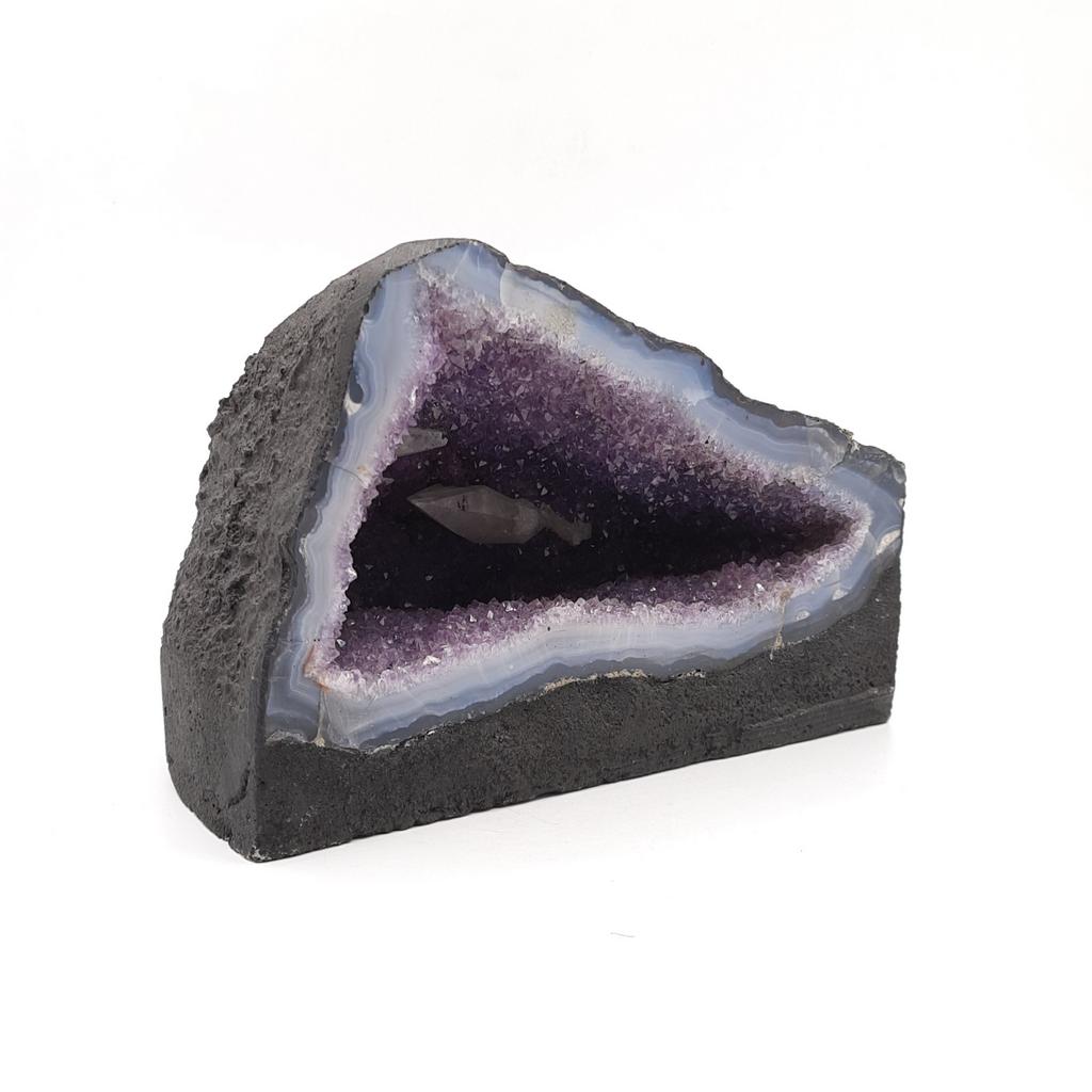 Жеода, аметист с кристаллами кальцита
