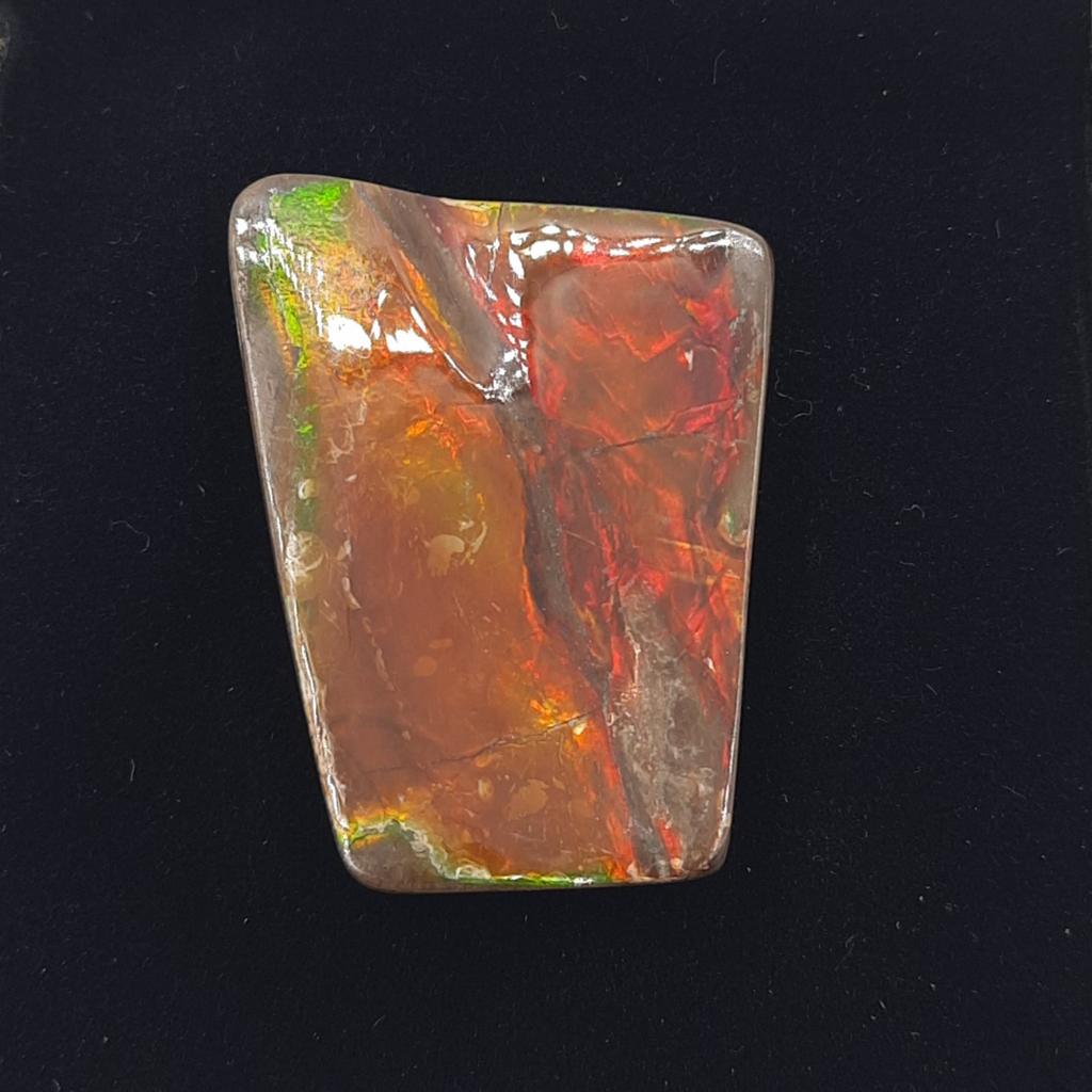 Кабошон, аммолит, Канада