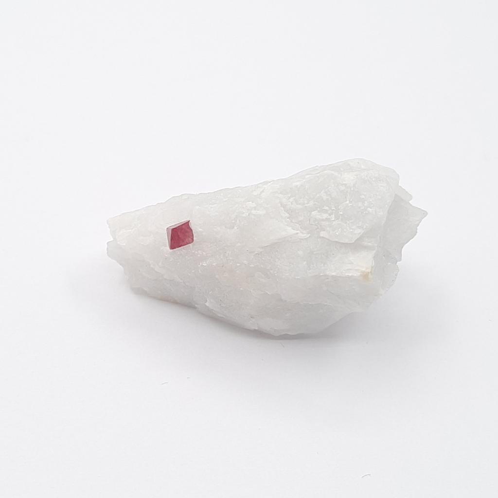 Шпинель, Бирма