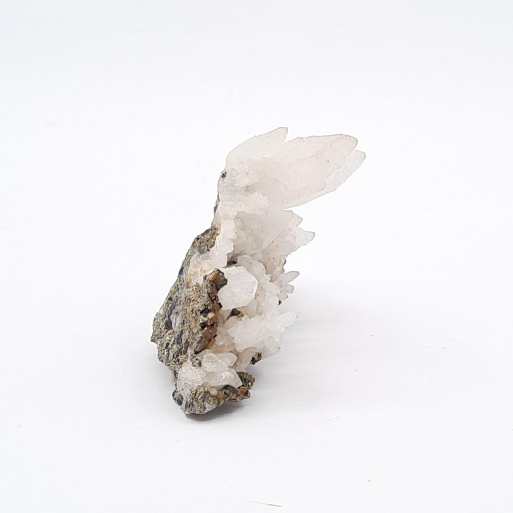 *Друза, кварц на пирите, Россия, Дальний Восток, Дальнегорск