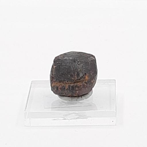 *Кристалл, гранат-альмандин, Монголия, пустыня Гоби