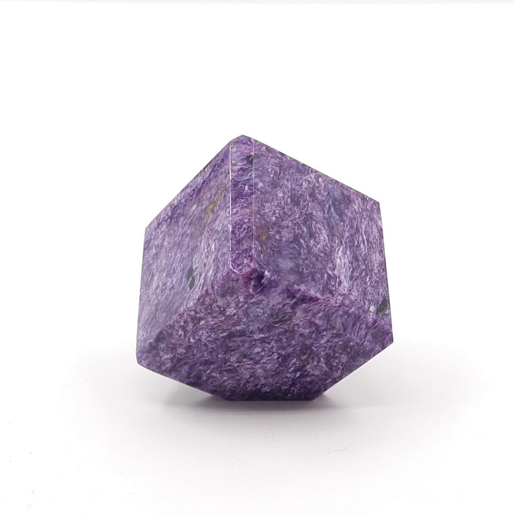 Куб, чароит