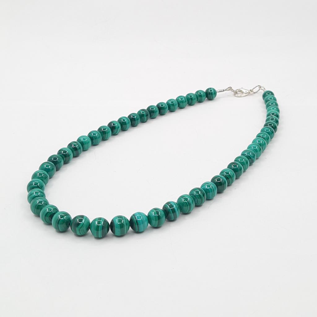 Бусы, малахит