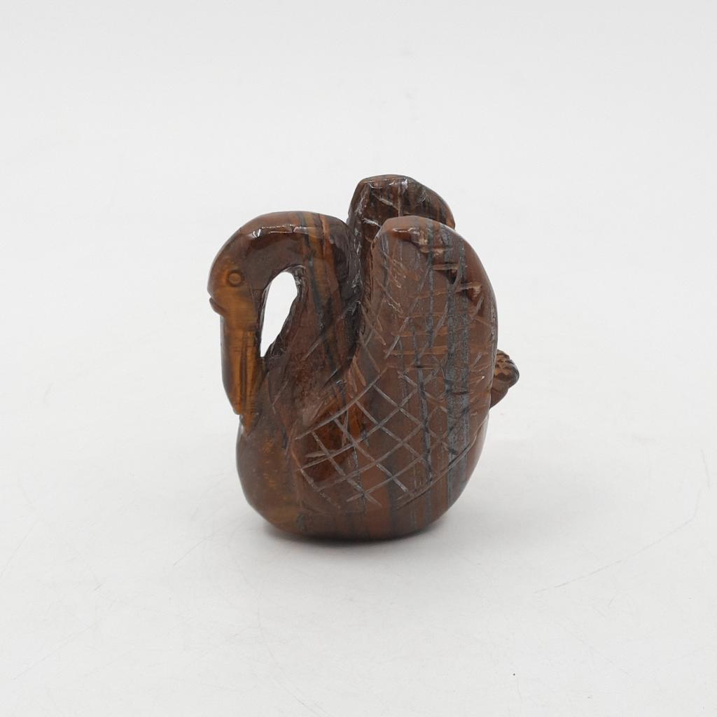 "Лебедь", тигровый глаз