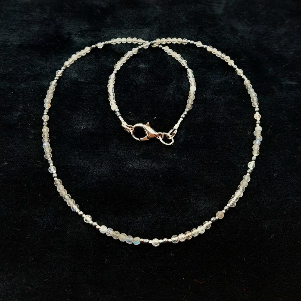 Бусы, лабрадорит