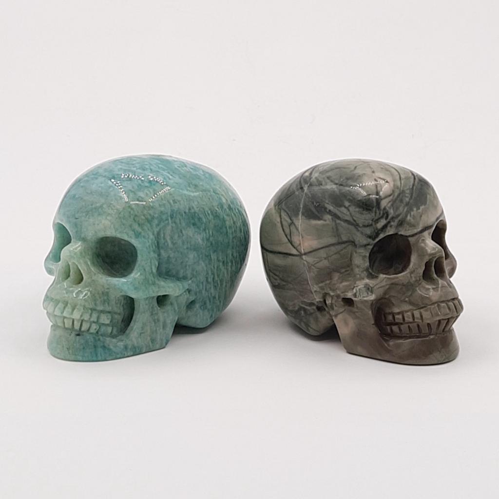 "Череп", камни в ассортименте