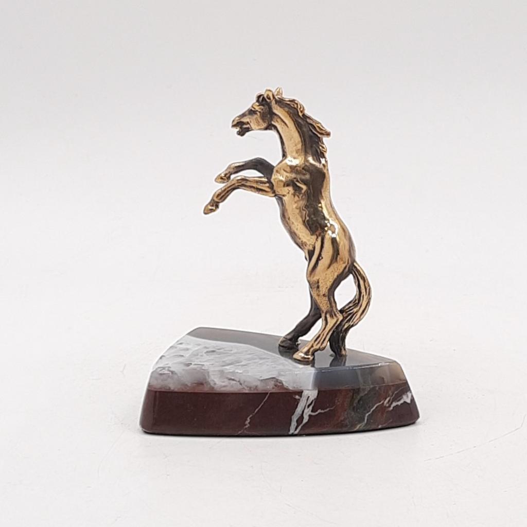 Композиция "Конь"