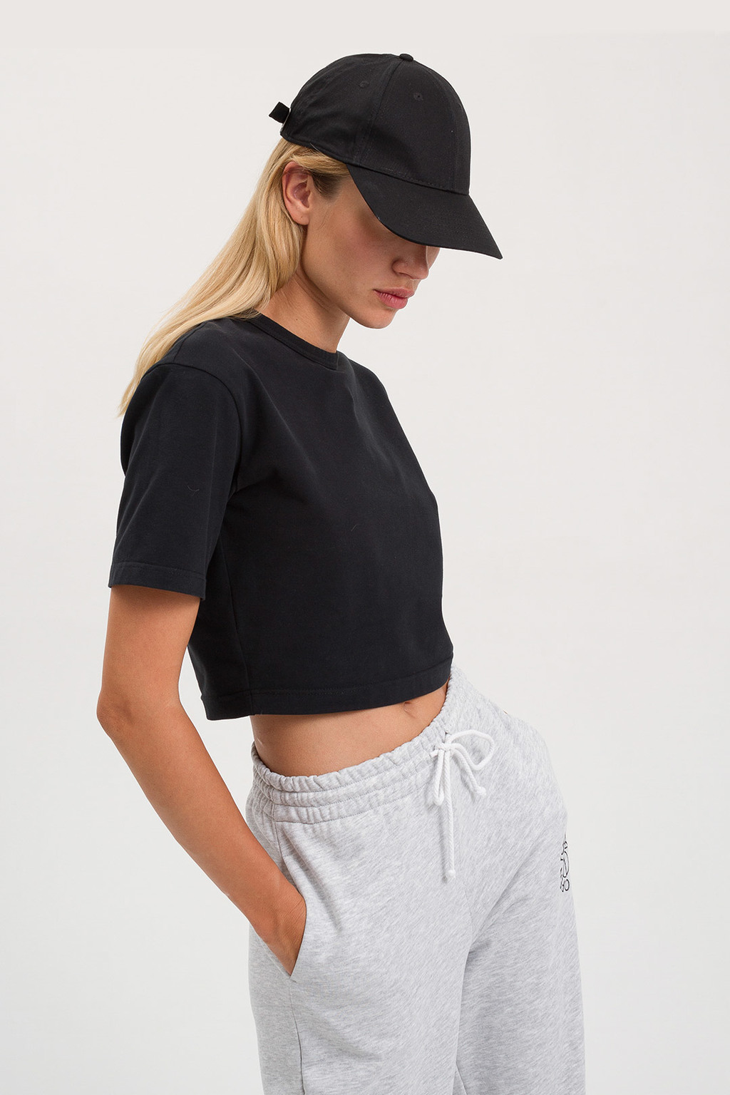 Укороченная футболка Чёрная