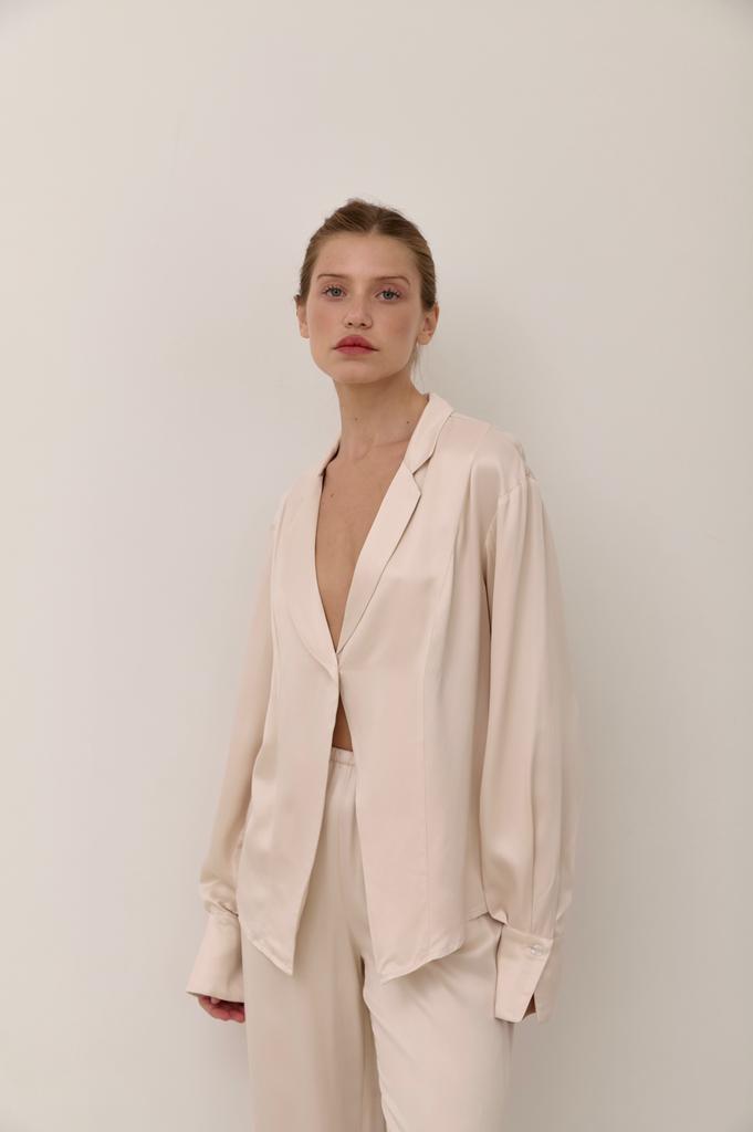 Блуза из вискозы персиковая
