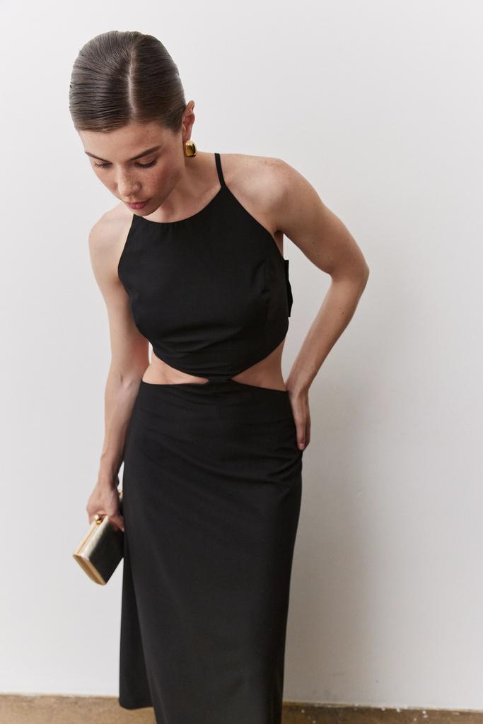 Платье из легкой ткани