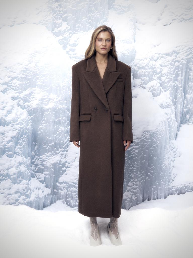Двубортное пальто шоколад
