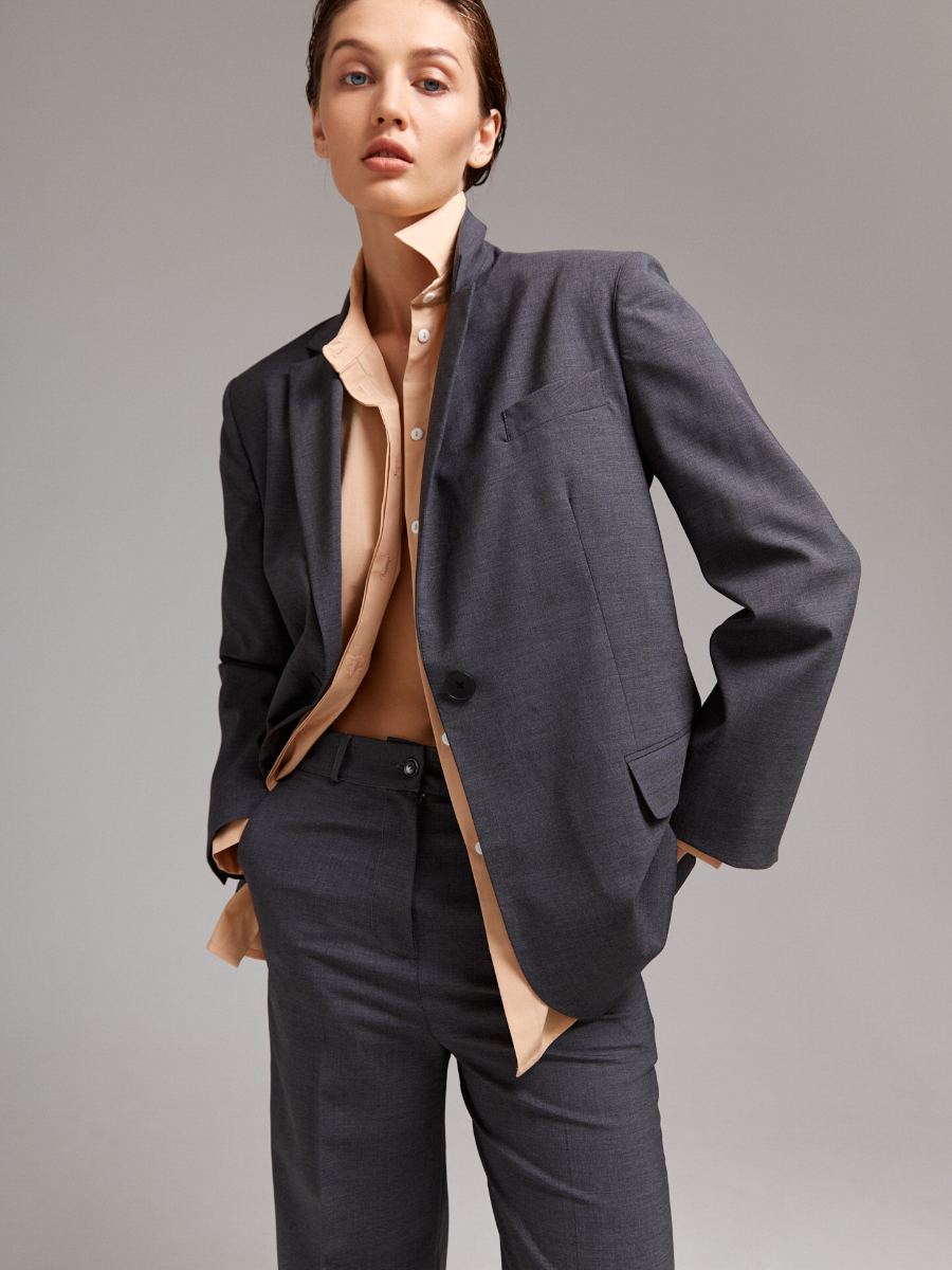 RELAXED-FIT WOOL BLAZER