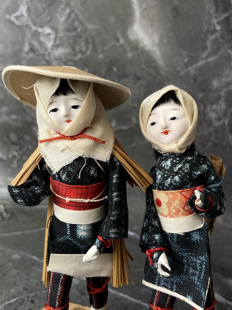 Япония, 1950-60-е годы.  Пара винтажных фигур в национальных костюмах.