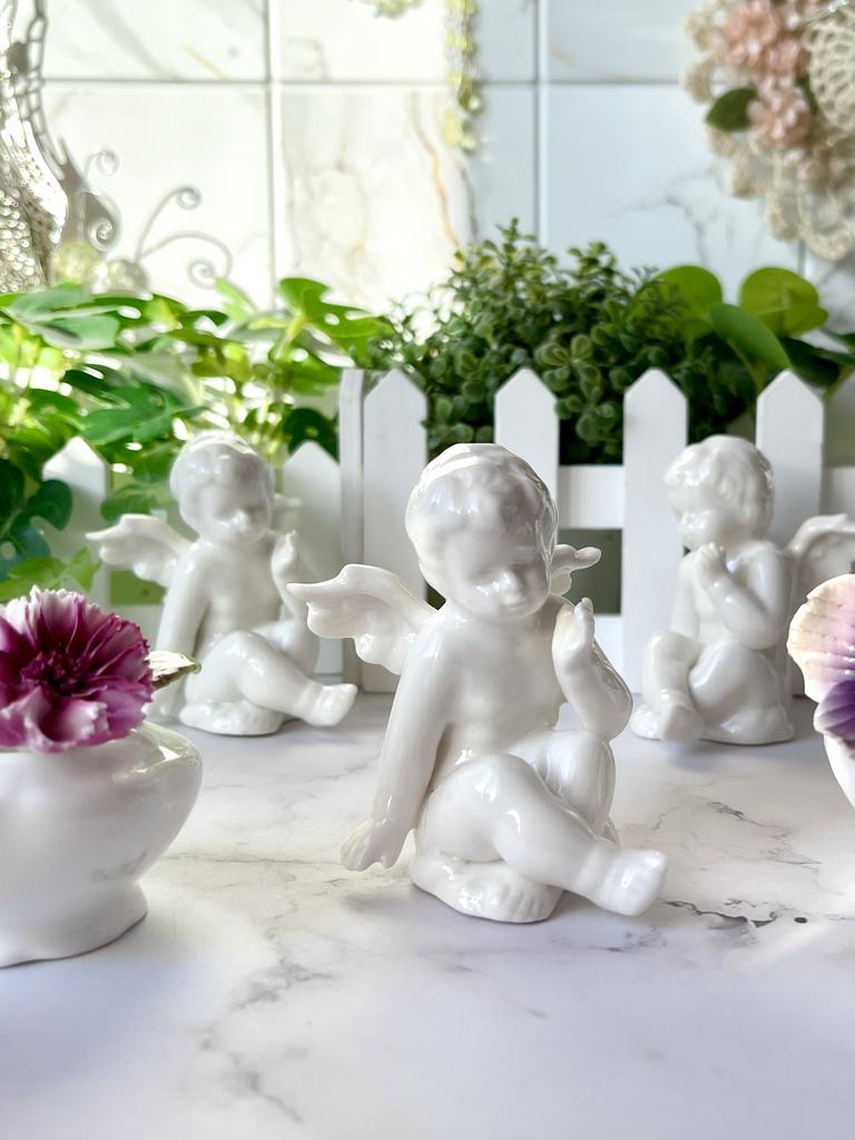 Ангелочек фарфоровый