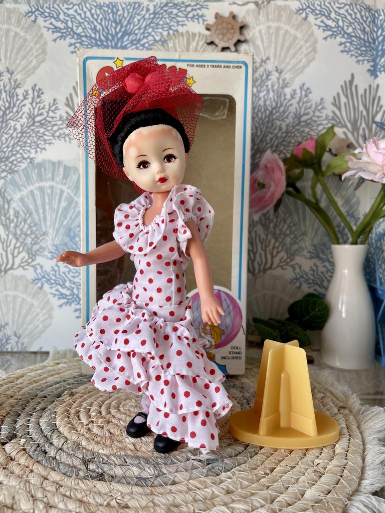 Коллекционная кукла Ginny