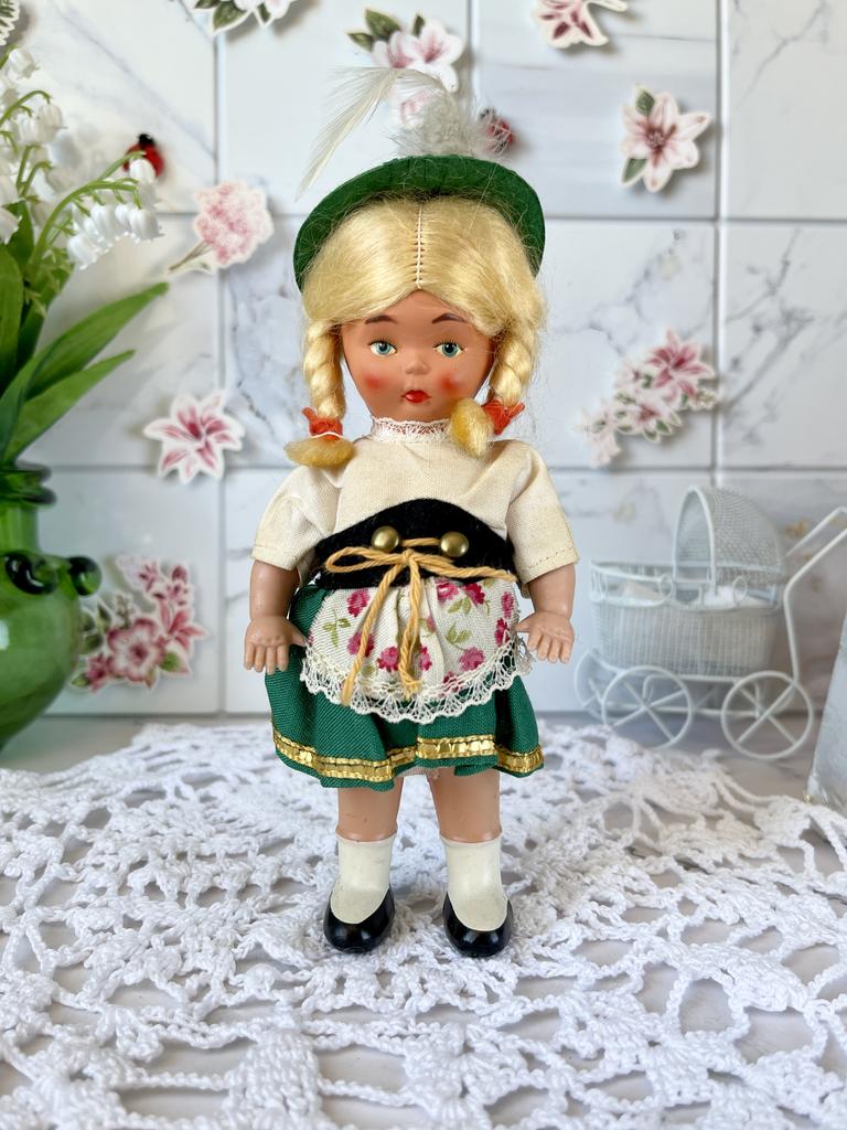 Куколка из колкого пластика, Германия, 15 см (2008647)