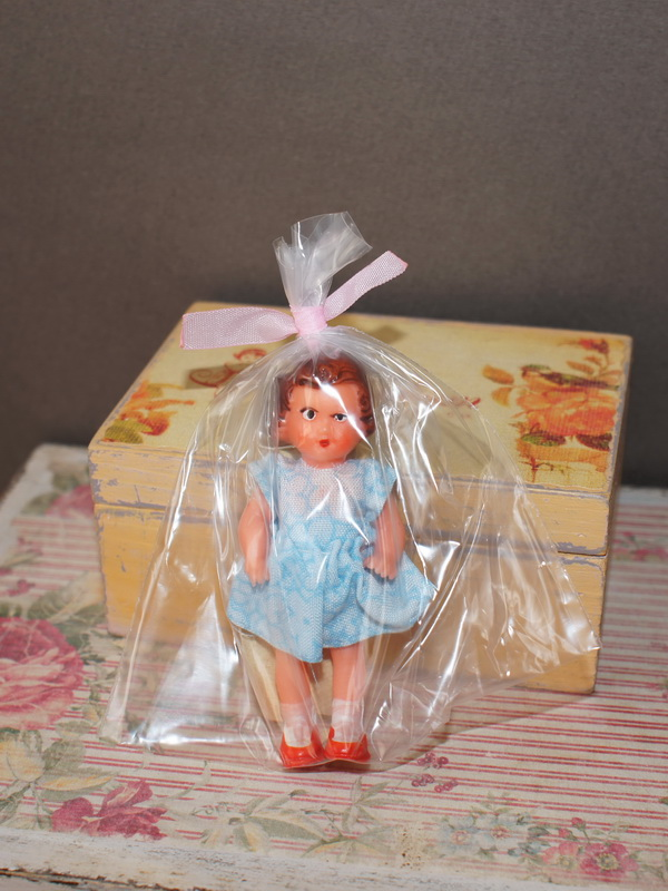 Аришка в родной одежде, с этикеткой, 8 см, 600467