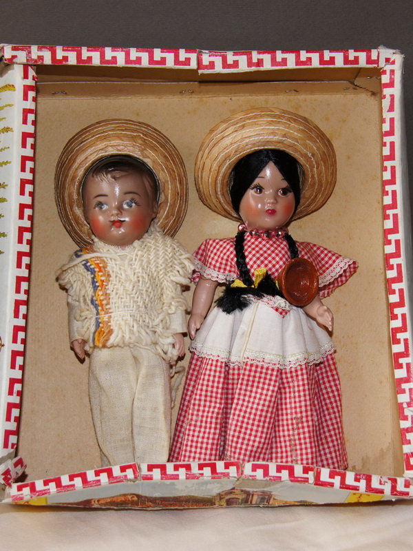 Оригинальные старинные мексиканские куклы в коробке (2008677)