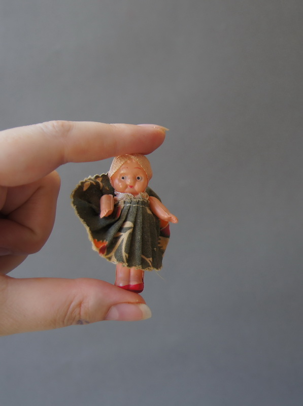 Антикварная мини-куколка из целлулоида, 6 см