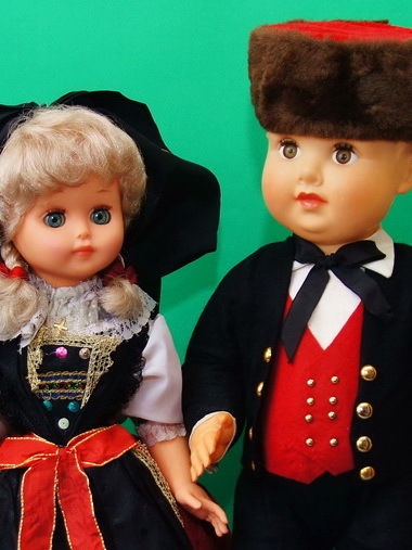 Французские большие куклы в Эльзасских костюмах, 50 см (арт.300770)