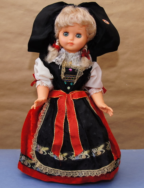 Французские большие куклы в Эльзасских костюмах, 50 см (арт.300770)