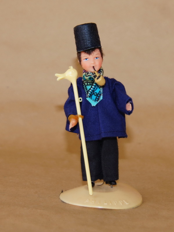 Французская кукла в национальном костюме, 10 см (арт.1400916)