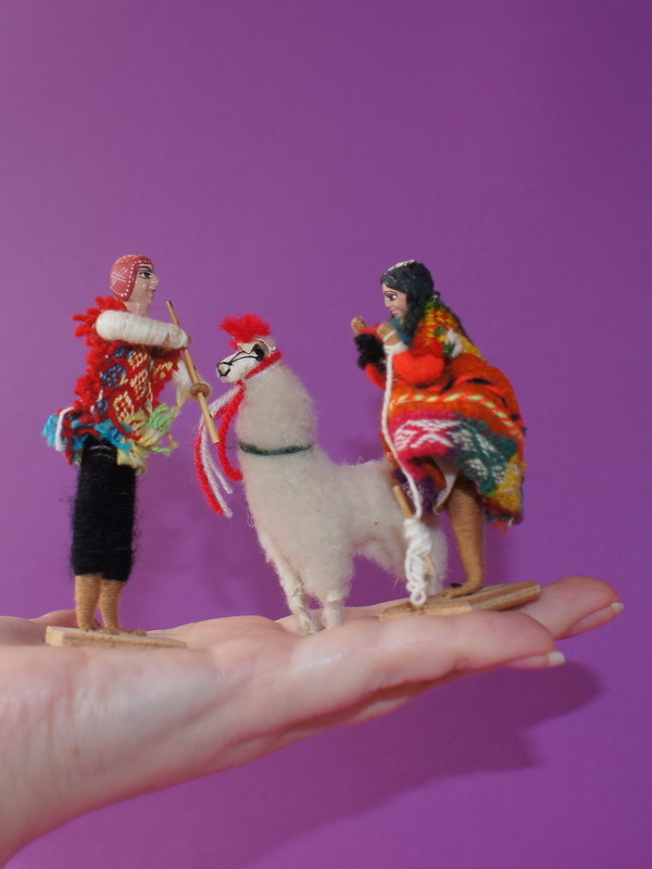МИНИ куклы! Перуанцы с ламой, 10 см (700765)
