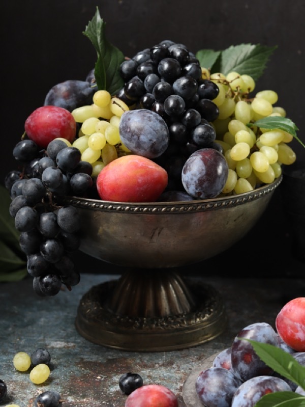 Старинная большая ваза