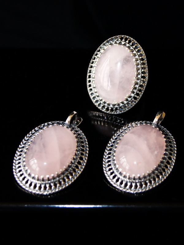 Комплект кольцо и серьги с розовым кварцем, р.18