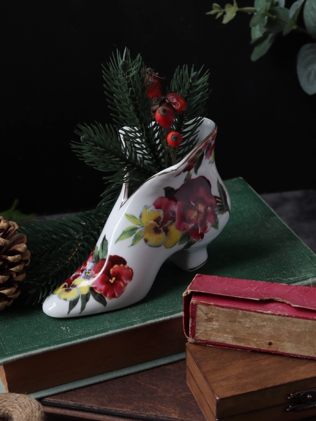 Коллекционный сапожок-бутоньерка, Англия