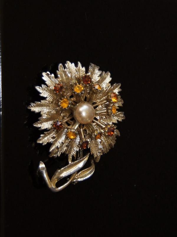 винтажные украшение, винтажная брошь, брендовые украшения, брендовая бижутерия