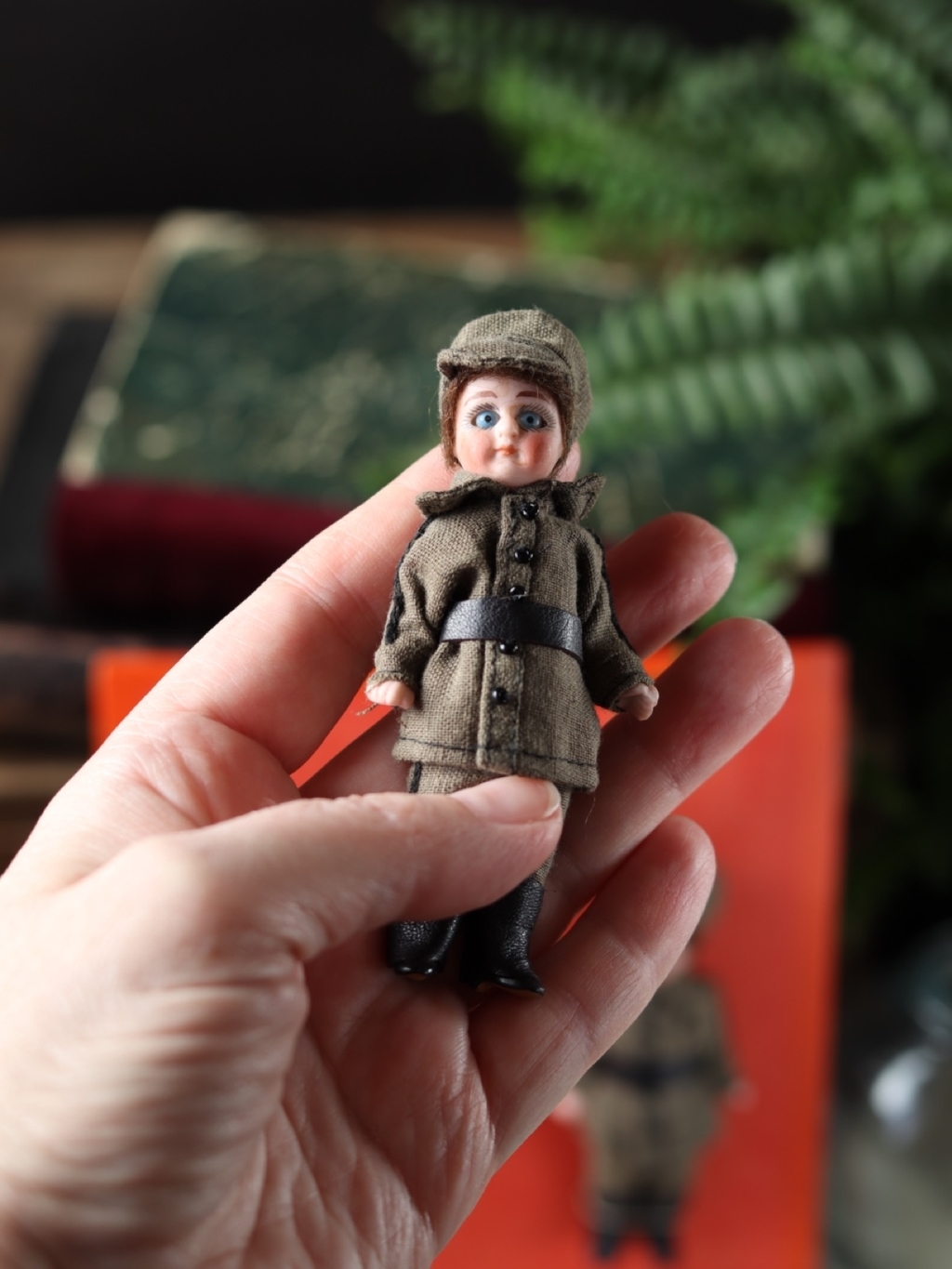 антикварная кукла, старинная кукла, фарфоровая кукла, миникукла Hertwig