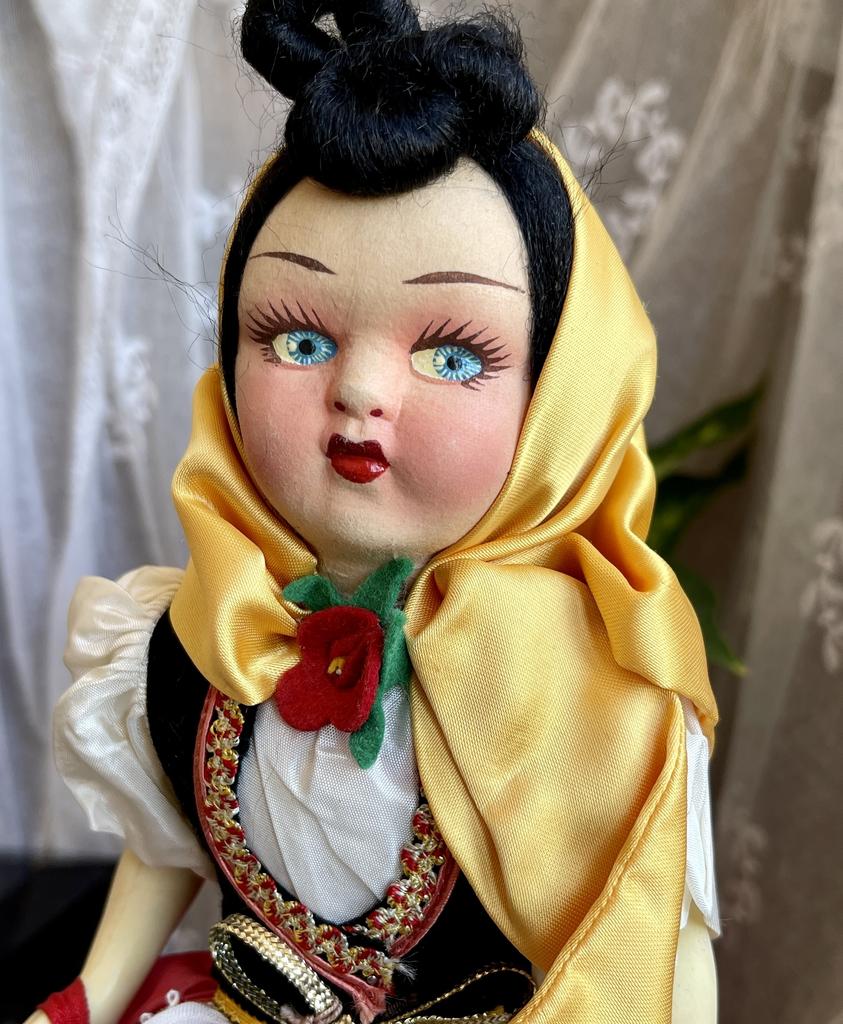 Старинная итальянская войлочная кукла