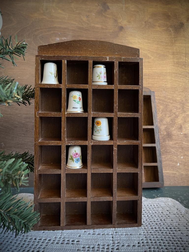 Подставка для наперстков, фарфоровые наперстки, коллекционная миниатюра