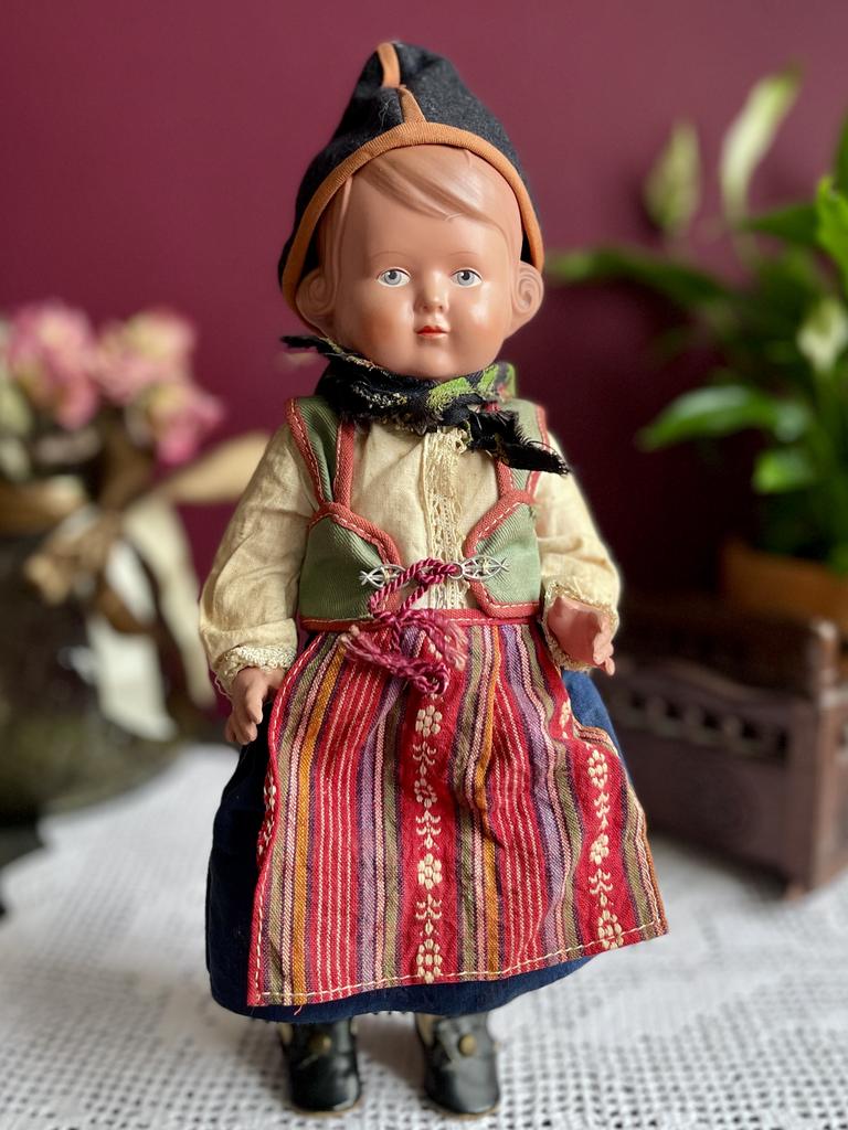 Старинная целлулоидная кукла Schildkrot