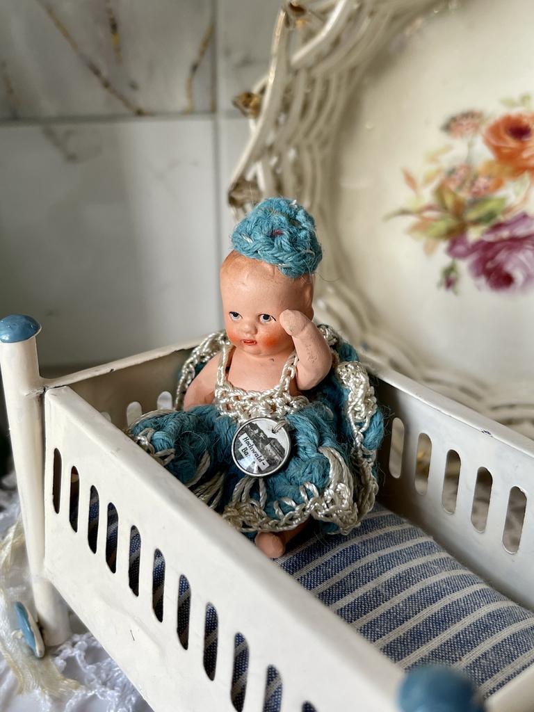 Старинный пупсик Hertwig, керамика