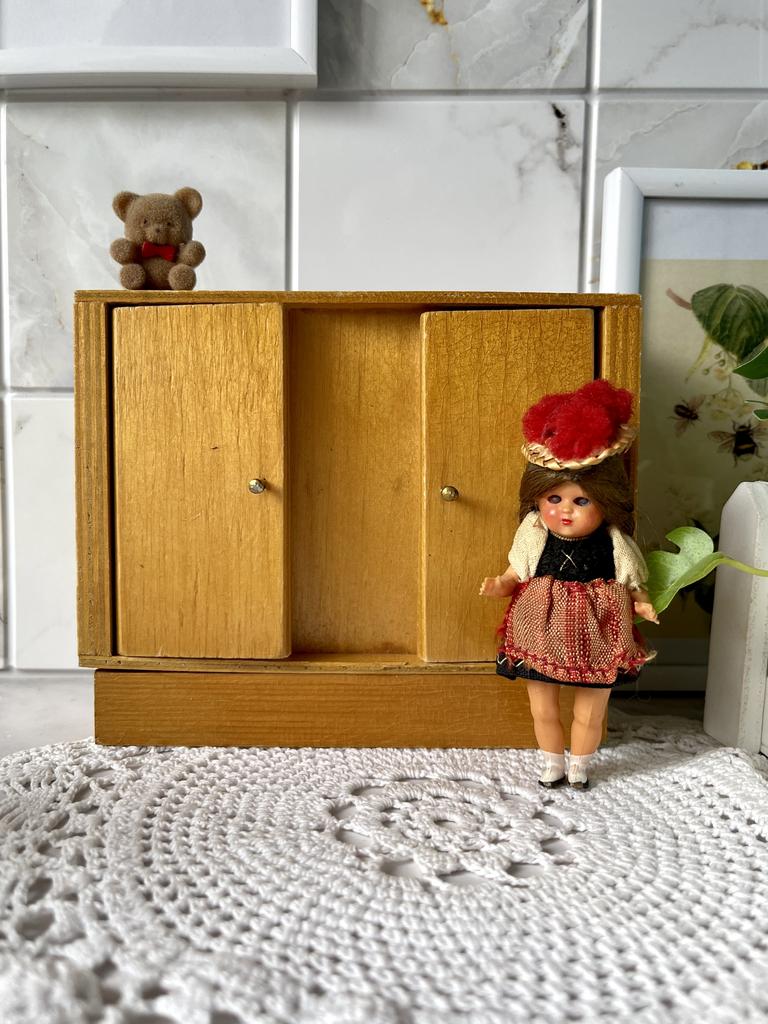 Мебель кукольная деревянная Шифоньер
