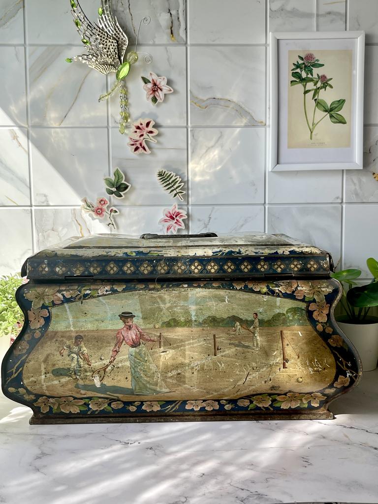 Антикварная шкатулка жесть модерн